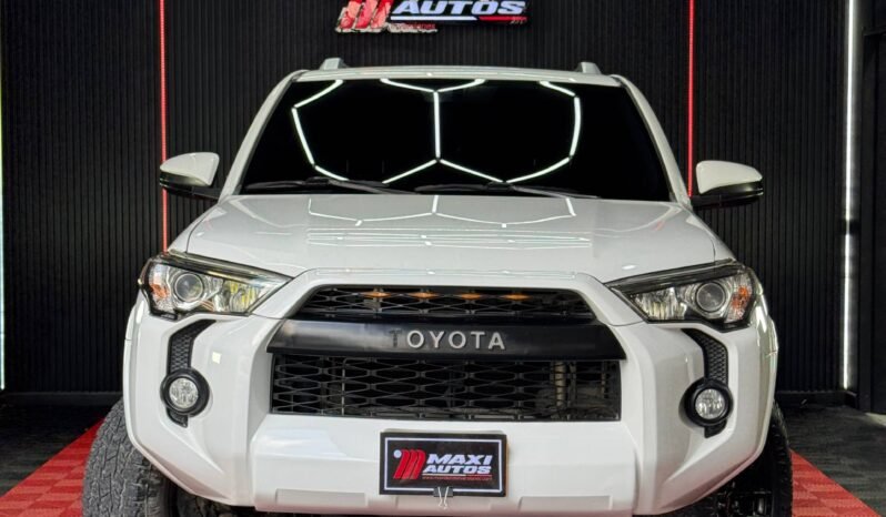 
								TOYOTA 4RUNNER SR5 4.0 AT 4X4 full									