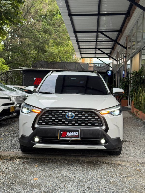 TOYOTA COROLLA CROSS XEI HYBRID 1.8 AT