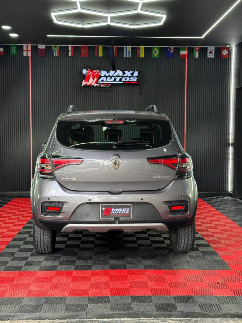 
								RENAULT STEPWAY INTENS AUT CVT 1.6 full									
