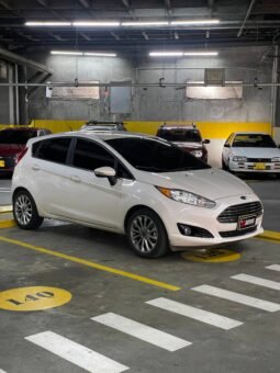 FORD FIESTA TITANIUM AT 1.6