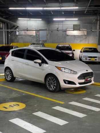 FORD FIESTA TITANIUM AT 1.6