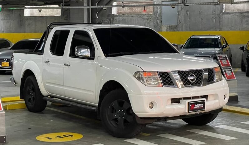 
								NISSAN NAVARA TURBO 4X4 2.5 AT full									