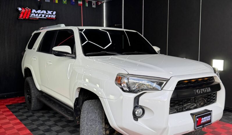 
								TOYOTA 4RUNNER SR5 4.0 AT 4X4 full									