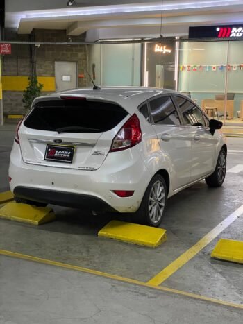 FORD FIESTA TITANIUM AT 1.6