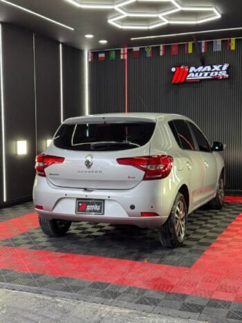 RENAULT SANDERO ZEN 1.6 MT