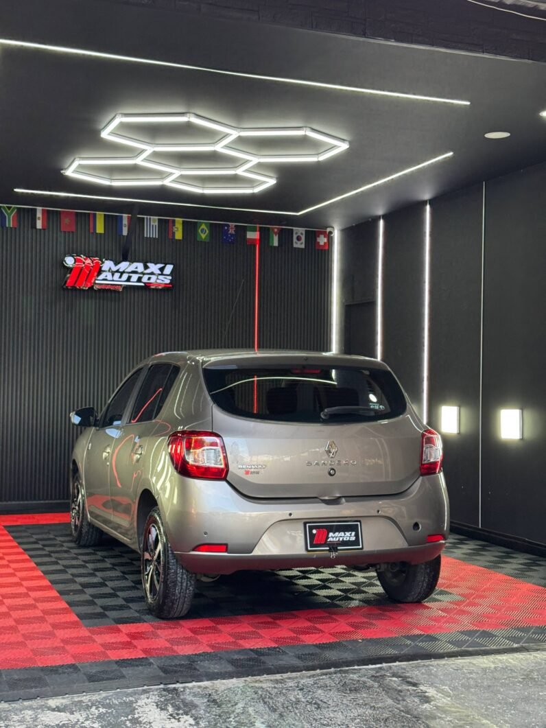 
								RENAULT SANDERO TRIPADVISOR MT 1.6 full									