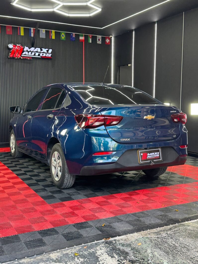 
								CHEVROLET ONIX LT TURBO 1.0 SEDAN AT full									