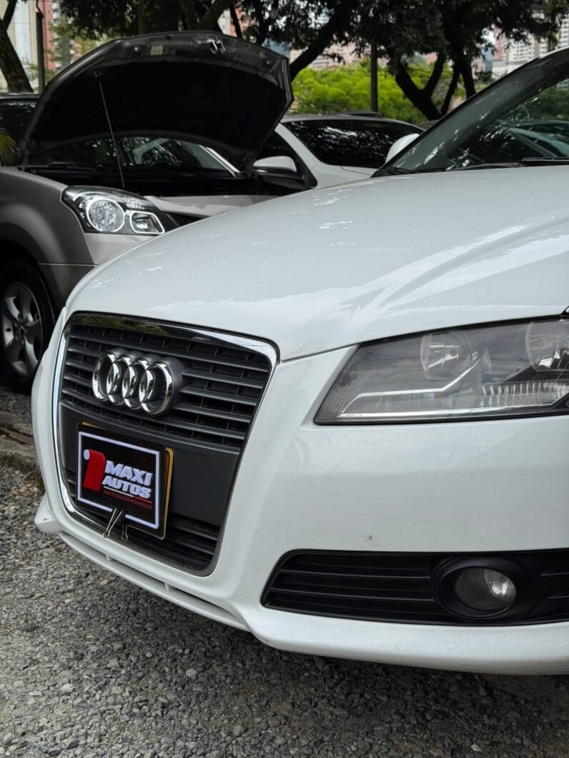 
								AUDI A3 SPORTBACK full									