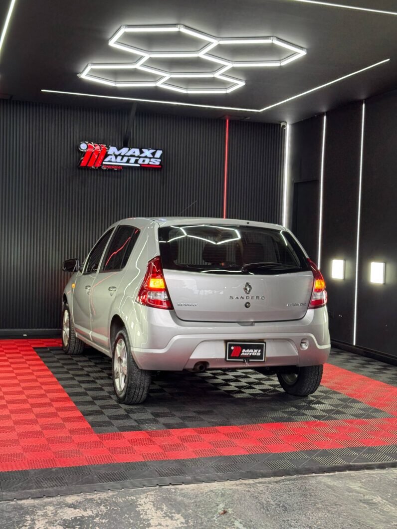 
								RENAULT SANDERO DYNAMIQUE AT 1.6 full									