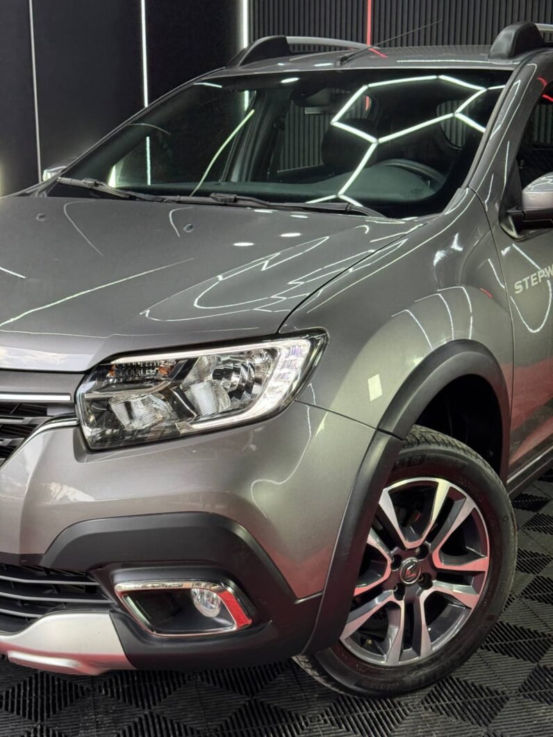 
								RENAULT STEPWAY INTENS AUT CVT 1.6 full									