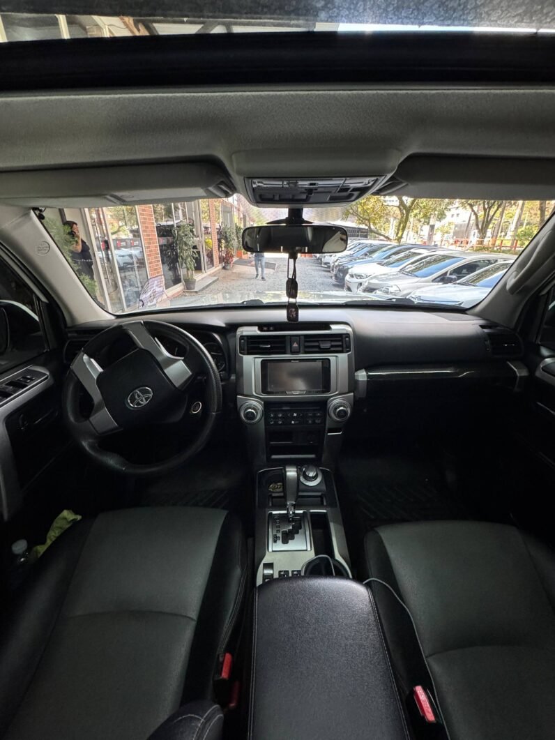 
								TOYOTA 4RUNNER SR5 4.0 AT 4X4 full									