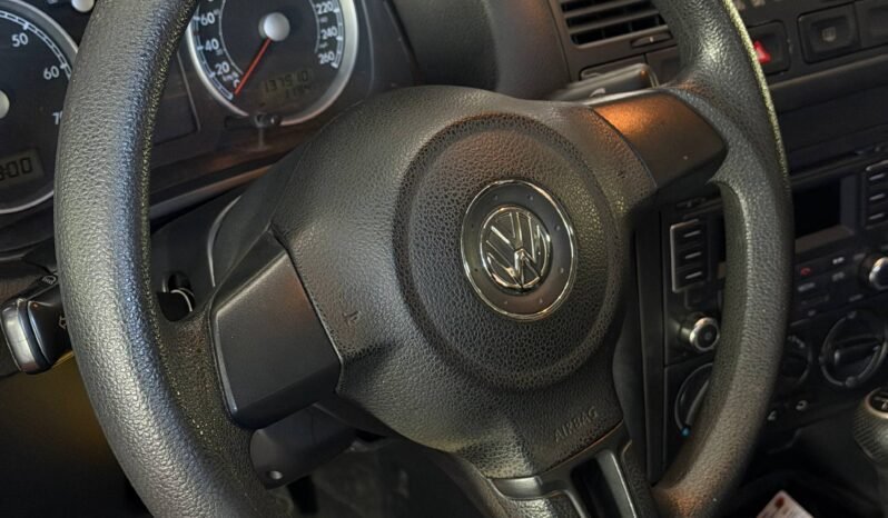 
								VOLKSWAGEN JETTA CLASSIC EUROPA MT 2.0 full									