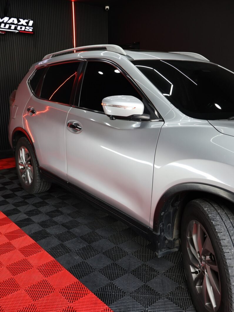 
								NISSAN XTRAIL EXCLUSIVE 2.5 AT 4X4 full									