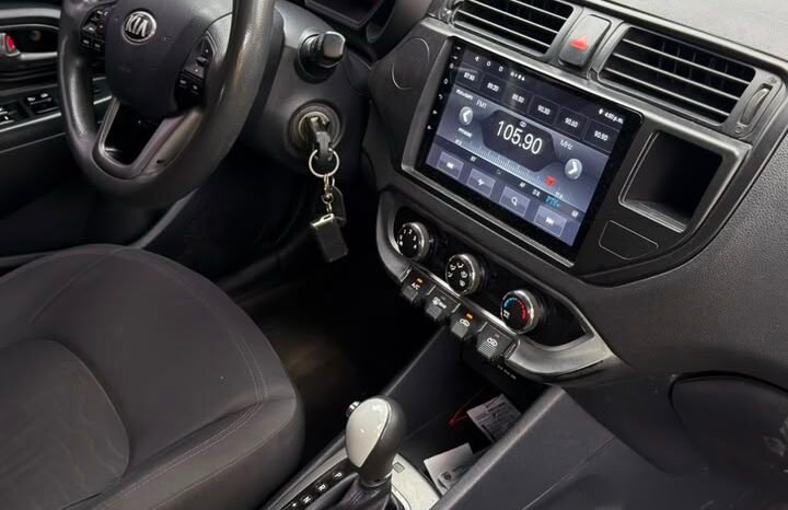 
								KIA RIO UB EX HB 1.4 AT full									