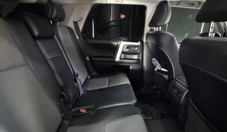 
								TOYOTA 4RUNNER SR5 4.0 AT 4X4 full									