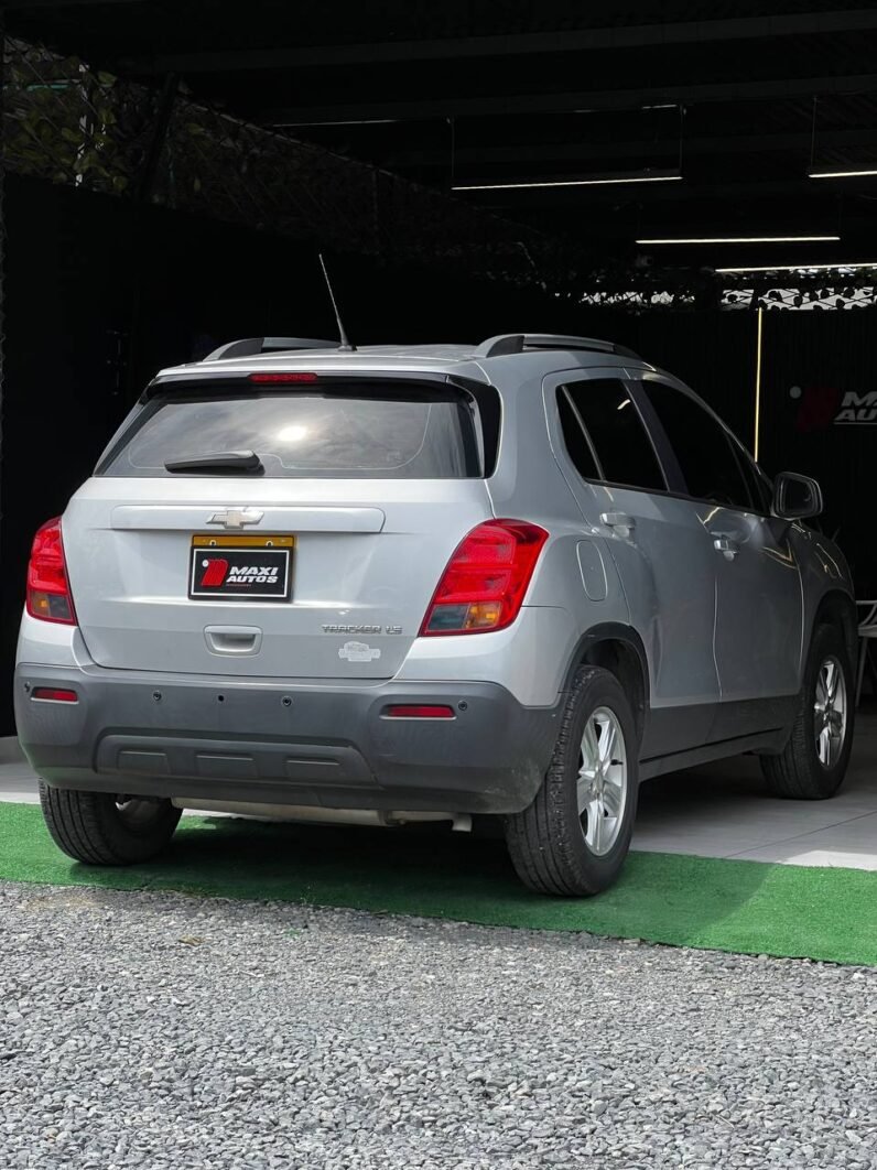 
								CHEVROLET TRACKER LS MT 1.8 4X2 full									