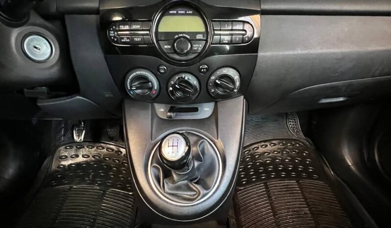 
								MAZDA 2 HB MT full									
