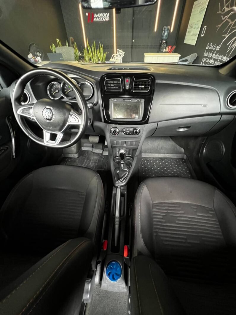 
								RENAULT STEPWAY INTENS AUT CVT 1.6 full									
