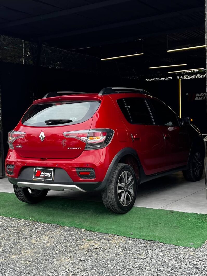 
								RENAULT STEPWAY INTENS AUT CVT 1.6 full									