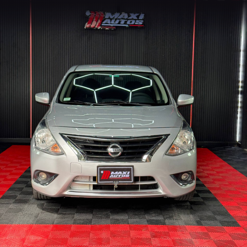
								NISSAN VERSA ADVANCE AT 1.6 full									