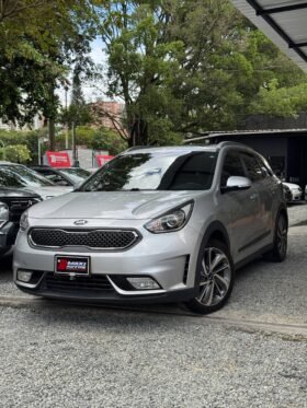 KIA NIRO ZENITH 1.6 AT HIBRIDO