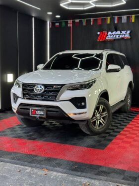 TOYOTA FORTUNER SR 2.7 AT 4X2 GASOLINA