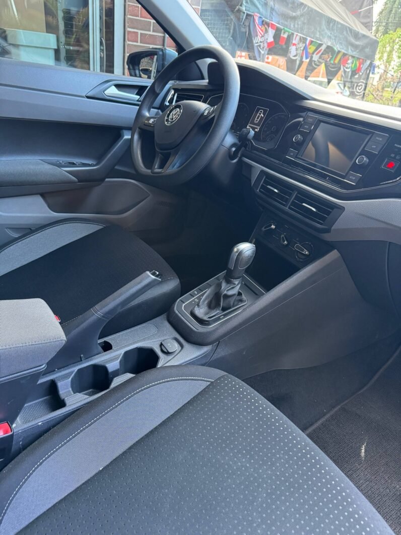 
								VOLKSWAGEN VIRTUS COMFORTLINE 1.6 AUT full									