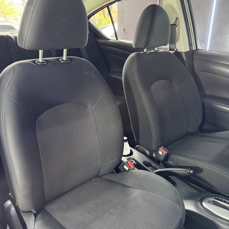 
								NISSAN VERSA ADVANCE AT 1.6 full									