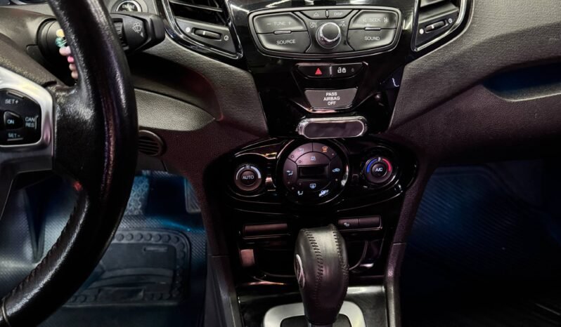 
								FORD FIESTA TITANIUM AT 1.6 full									