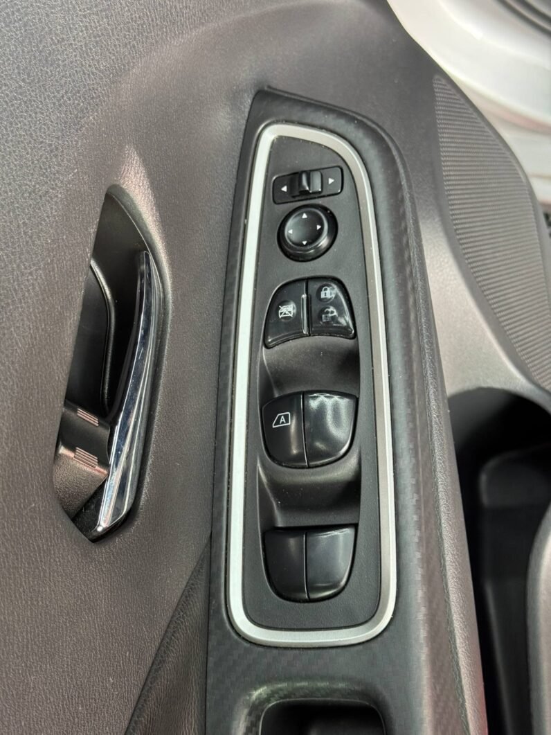 
								NISSAN NEW VERSA EXCLUSIVE SD AT full									
