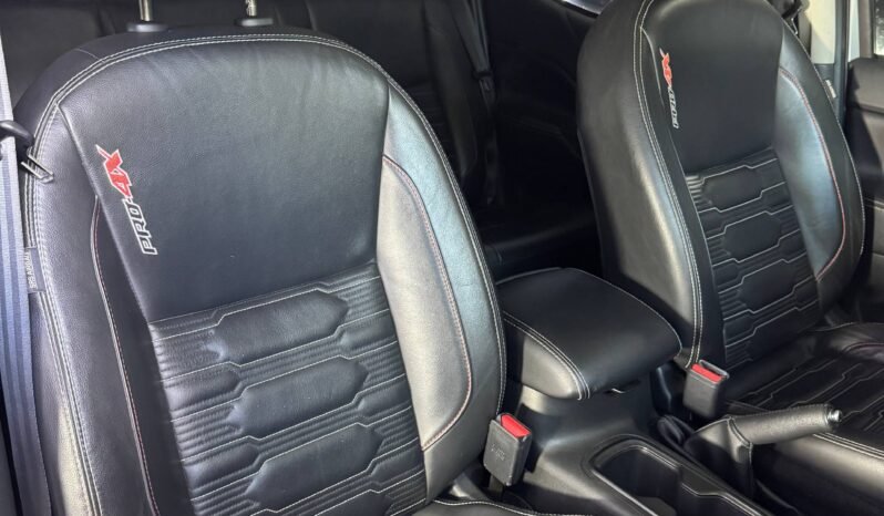 
								NISSAN FRONTIER PRO-4X EURO 2.3 AT 4X4 DIESEL full									