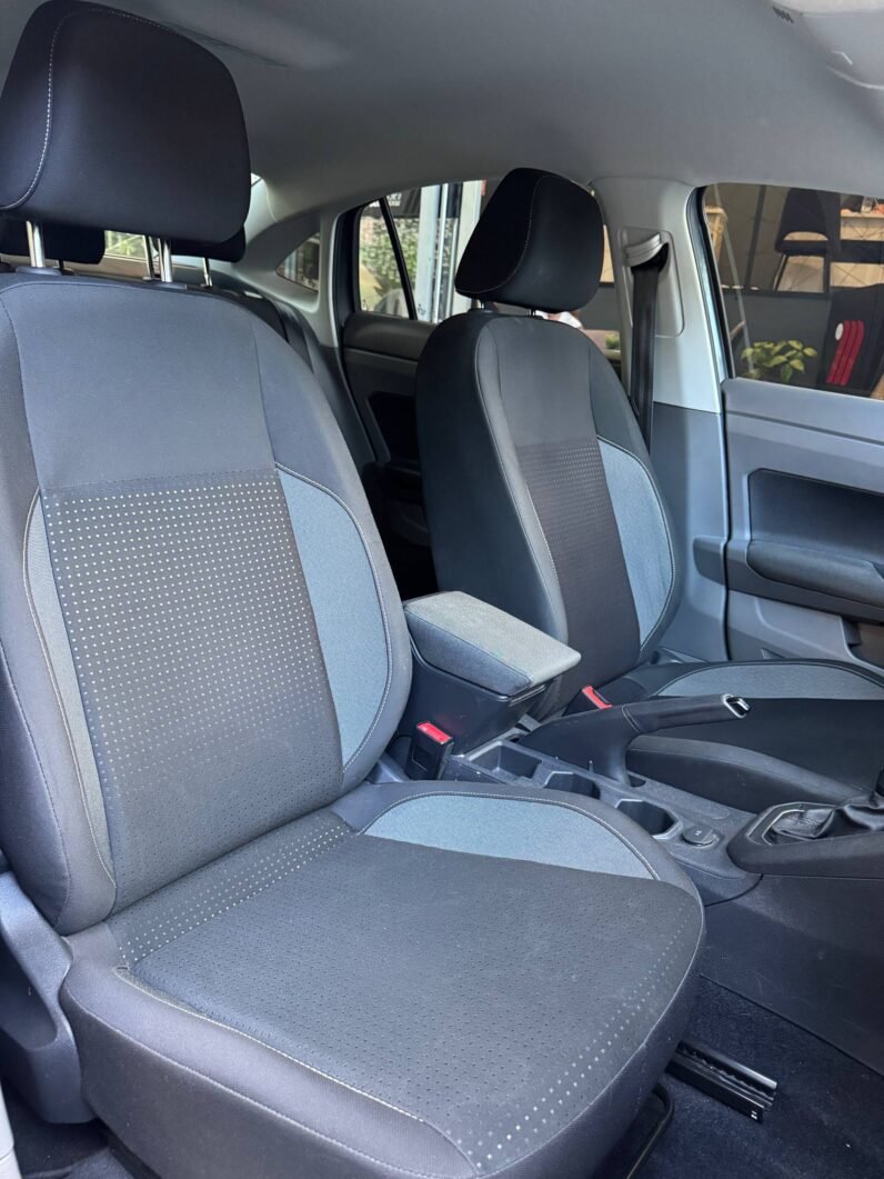
								VOLKSWAGEN VIRTUS COMFORTLINE 1.6 AUT full									