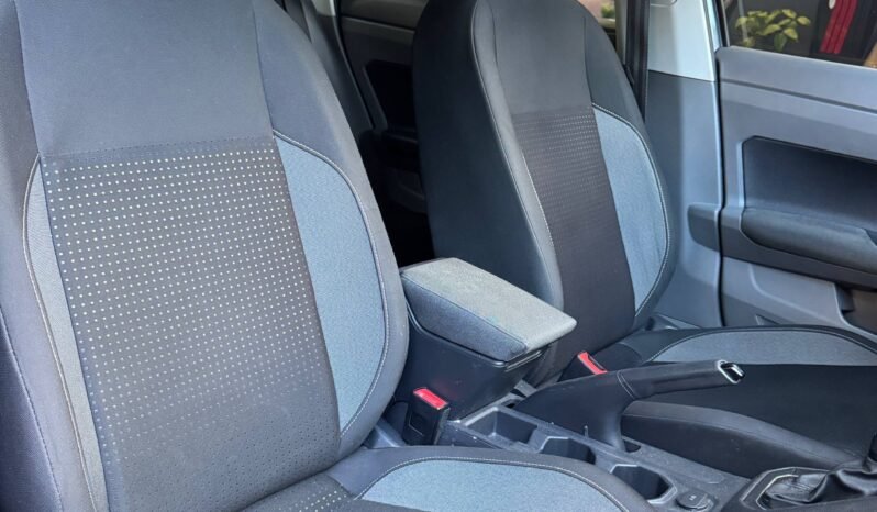 
								VOLKSWAGEN VIRTUS COMFORTLINE 1.6 AUT full									