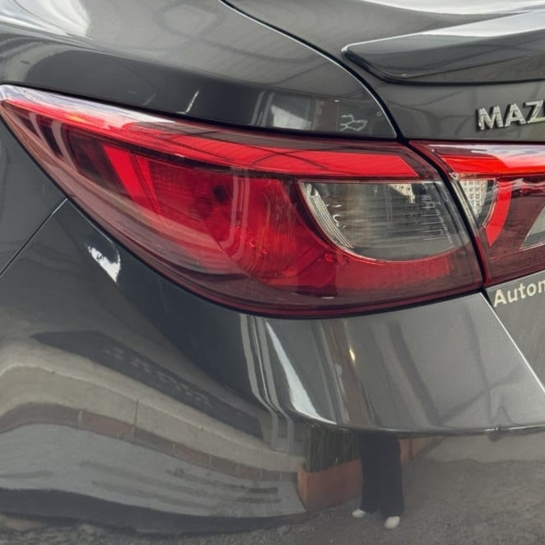 
								MAZDA 2 GRAND TOURING LX 1.5 AT full									