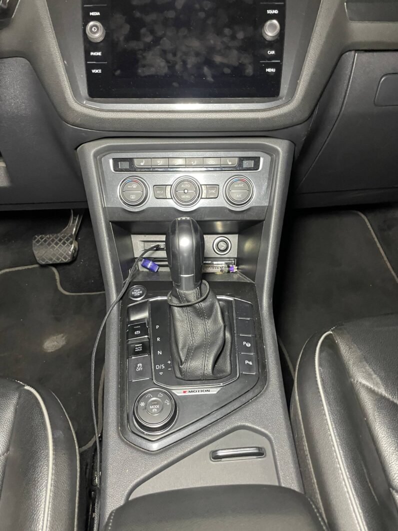 
								VOLKSWAGEN TIGUAN HIGHLINE AT 4X4 full									