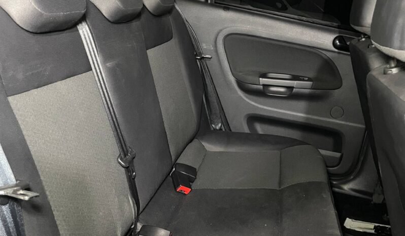 
								VOLKSWAGEN GOL COMFORTLINE MT 1.6 full									