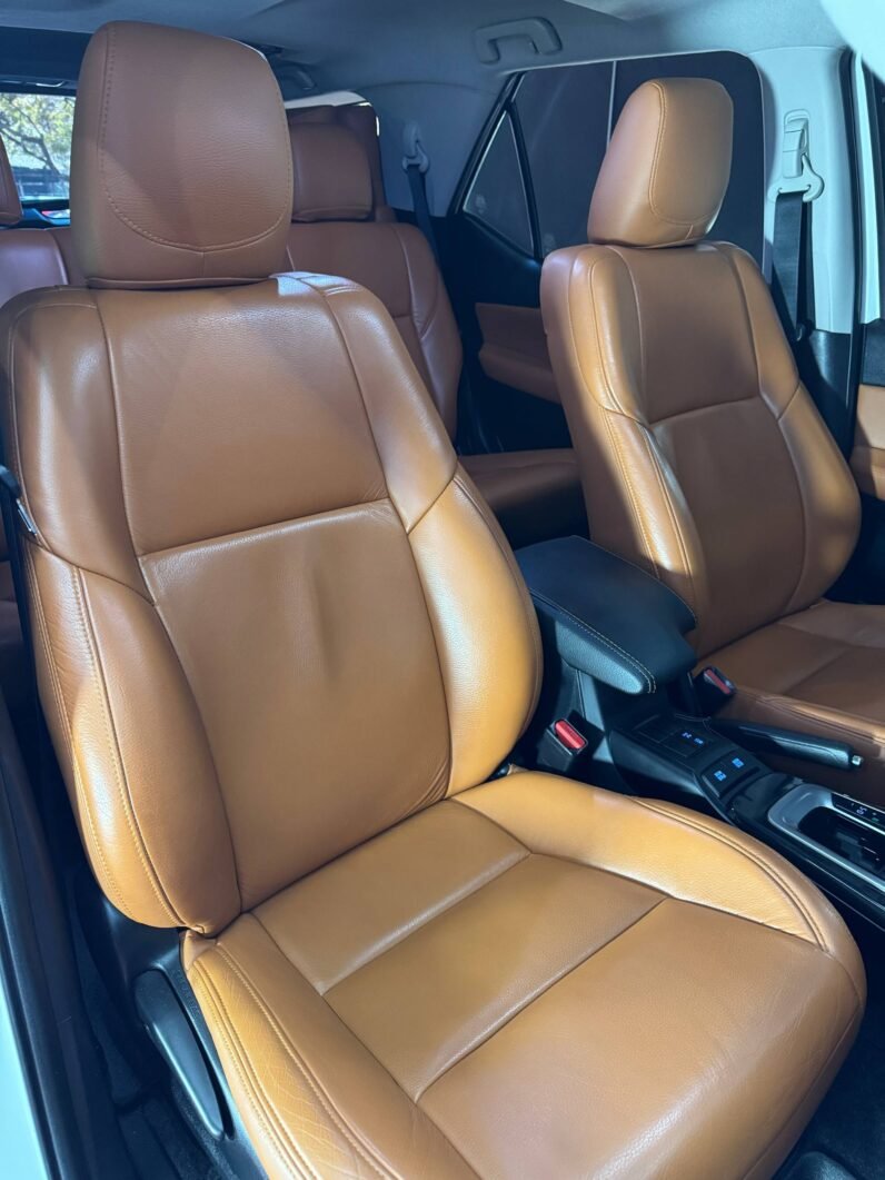 
								TOYOTA FORTUNER SR 2.7 AT 4X2 GASOLINA full									