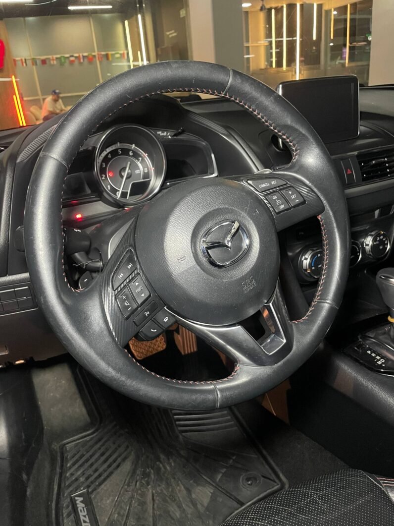 
								MAZDA 3 GRAND TOURING 2.0 AT full									