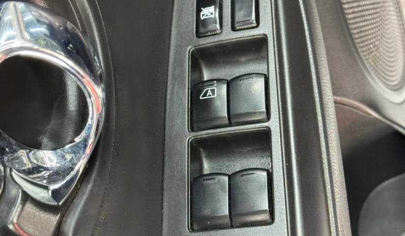 
								NISSAN VERSA ADVANCE AT 1.6 full									
