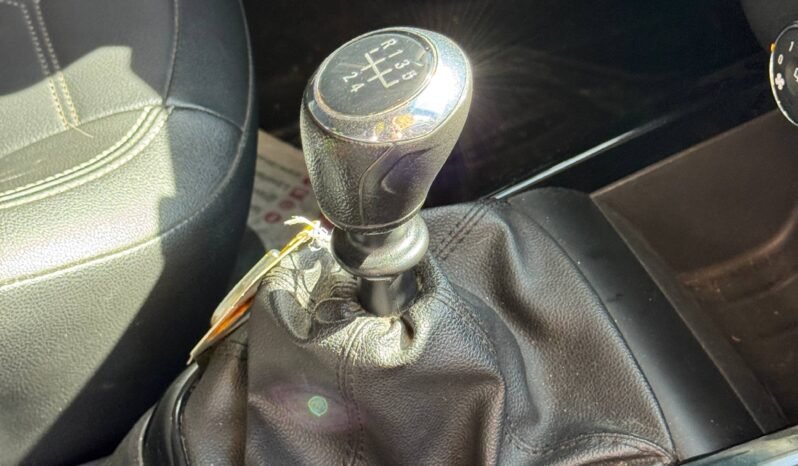 
								CHEVROLET ONIX LTZ HB MT 1.4 full									