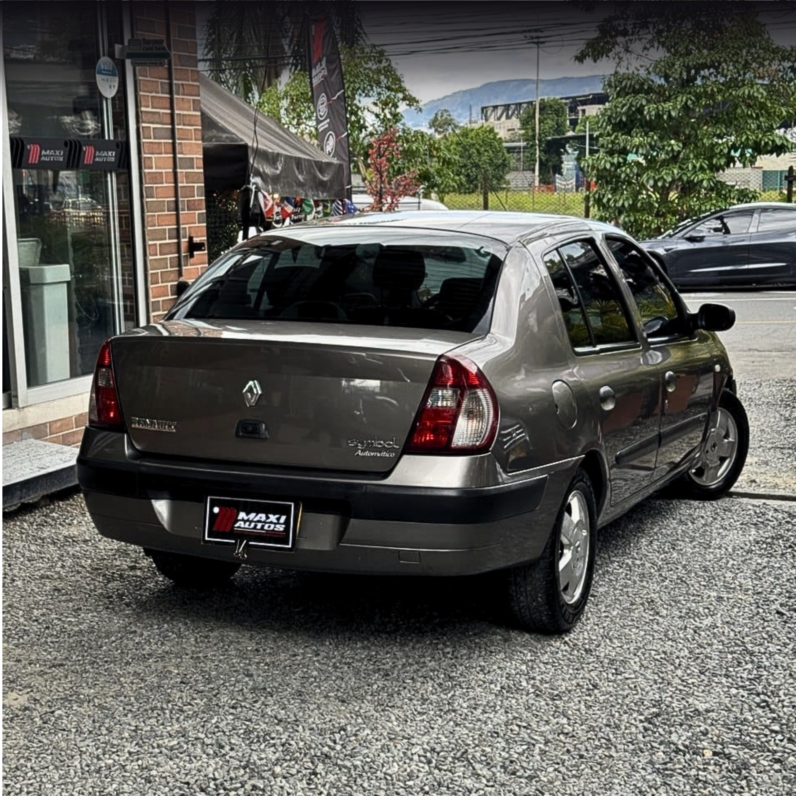 
								RENAULT  SYMBOL II LUXE MT 1.6 full									