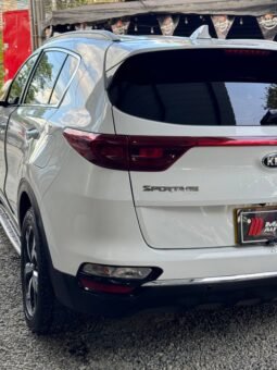 
										KIA SPORTAGE DESIRE 2.0 AT 4X2 full									