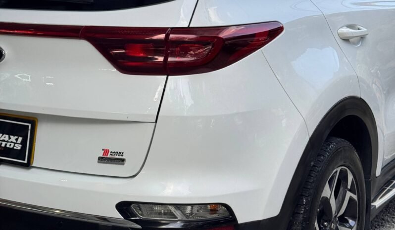 
								KIA SPORTAGE DESIRE 2.0 AT 4X2 full									