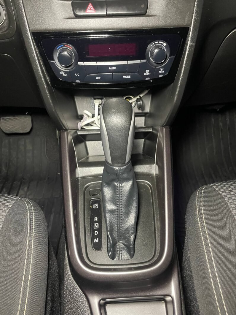 
								SUZUKI VITARA GL AT 1600CC 2AB ABS 4X2 AA full									