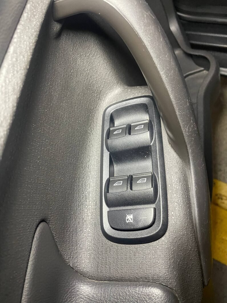 
								FORD FIESTA TITANIUM full									