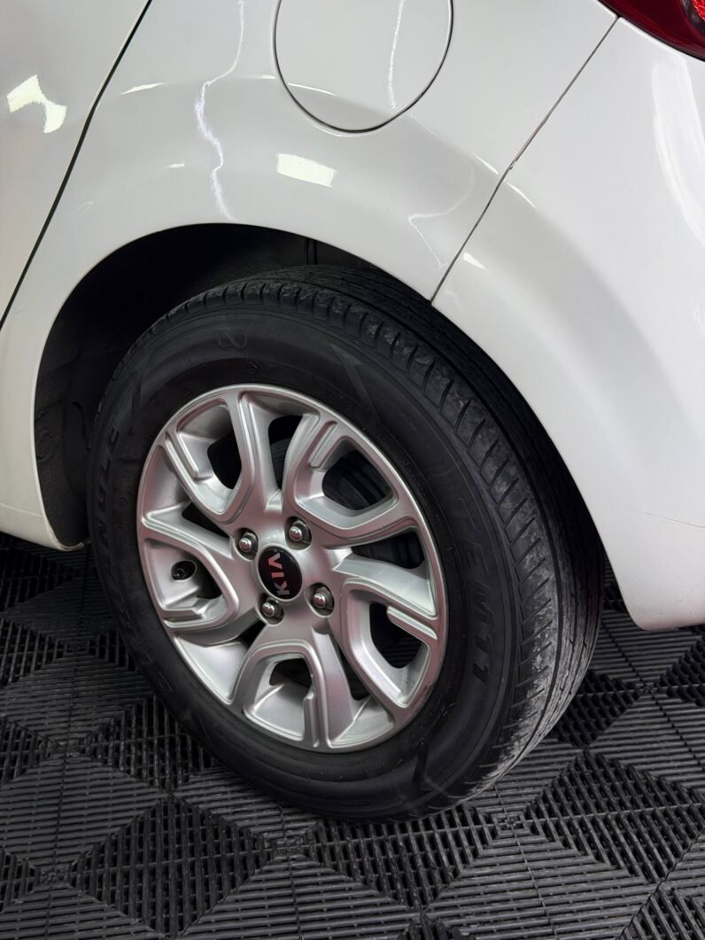 
								KIA PICANTO VIBRANT AT 1.250 full									
