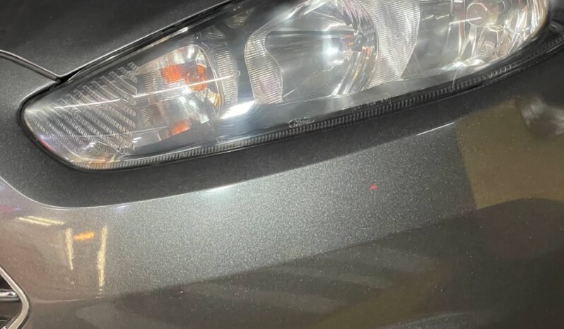 
								FORD FIESTA TITANIUM full									
