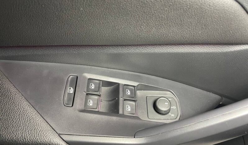 
								VOLKSWAGEN JETTA HIGHLINE TSI 1.4 AT full									