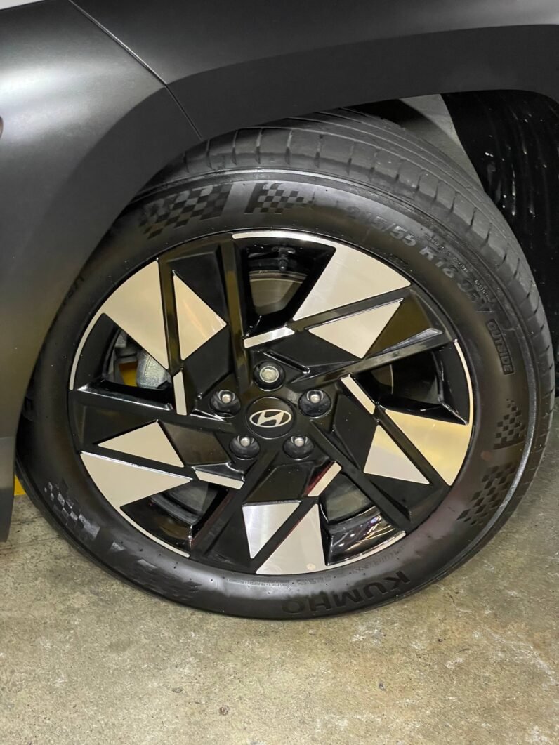 
								HYUNDAI KONA LIMITED HIBRIDA 1.6 AT 4X2 full									