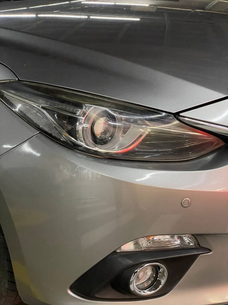 
								MAZDA 3 GRAND TOURING 2.0 AT full									